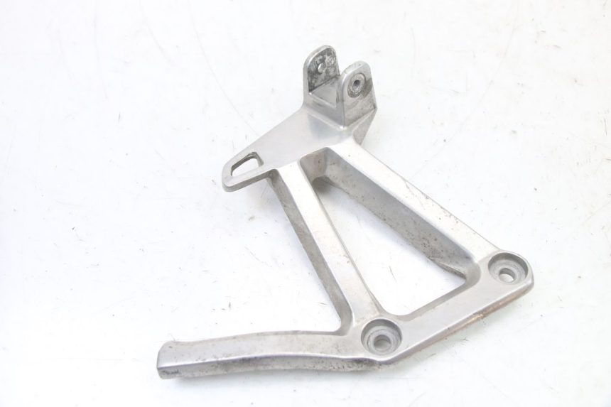 photo de SOPORTE ESTRIBERA TRASERA IZQUIERDA YAMAHA FZS FAZER 600 (2001 - 2003) - Zoom estado de uso