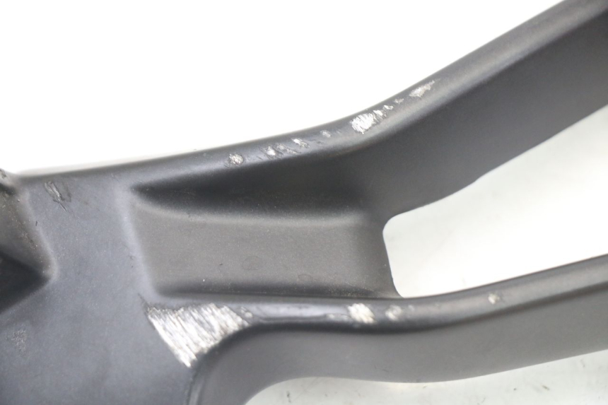 photo de SOPORTE ESTRIBERA TRASERA IZQUIERDA YAMAHA TRACER 7 700 (2020 - 2024) - Detalle de la pieza