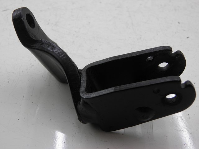 photo de SOPORTE ESTRIBERA TRASERA IZQUIERDA YAMAHA XMAX X-MAX 125 (2006 - 2009) - Detalle de la pieza