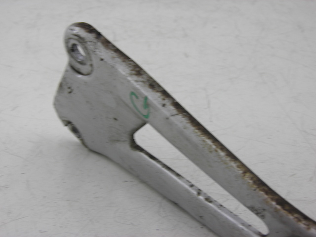 photo de SOPORTE ESTRIBERA TRASERA IZQUIERDA YAMAHA YBR 125 (2004 - 2006) - Detalle de la pieza