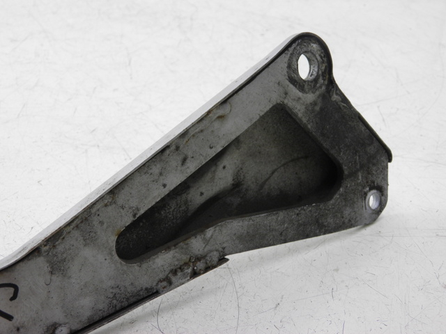 photo de SOPORTE ESTRIBERA TRASERA IZQUIERDA YAMAHA YBR CUSTOM 125 (2008 - 2010) - Zoom estado de uso