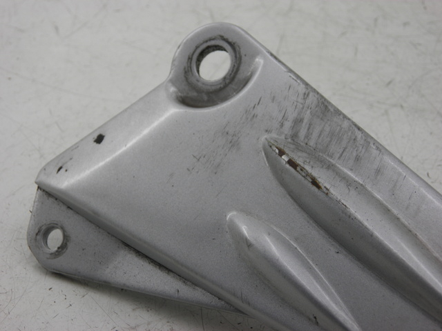 photo de SOPORTE ESTRIBERA TRASERA IZQUIERDA YAMAHA YBR CUSTOM 125 (2008 - 2010) - Vista general del producto