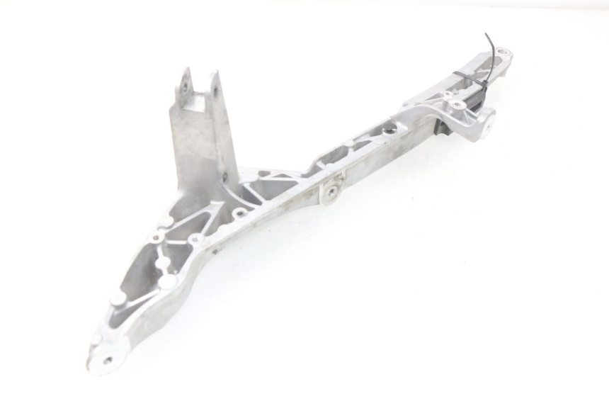 photo de SOPORTE ESTRIBERA TRASERA IZQUIERDA YAMAHA YP T-MAX TMAX 530 (2017 - 2020) - Zoom estado de uso