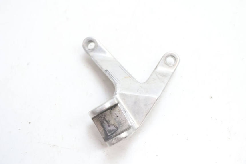 photo de SOPORTE ESTRIBERA TRASERA IZQUIERDA YAMAHA YZF R GENESIS 750 (1993 - 1998) - Detalle de la pieza