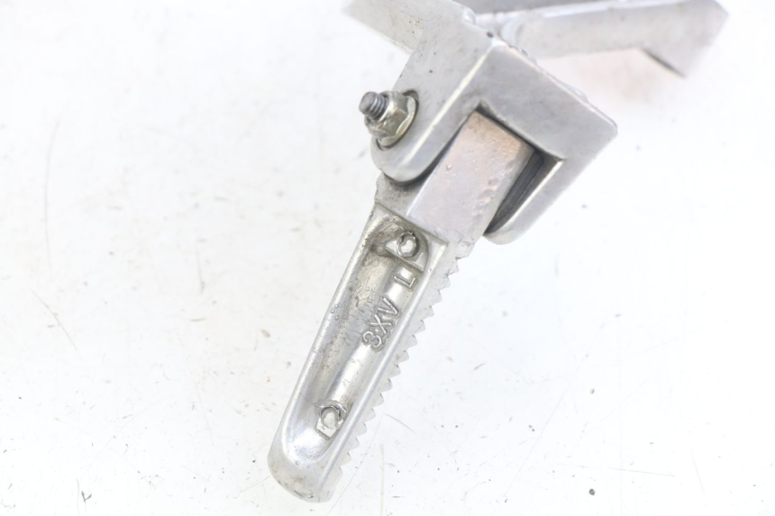 photo de PLACA DE APOYO DEL PIE TRASERO IZQUIERDO YAMAHA YZF R THUNDERCAT 600 (1996 - 2003) - Zoom estado de uso