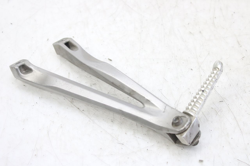 photo de PLATINA APOYA PIE TRASERO IZQUIERDO YAMAHA YZF R1 1000 (2007 - 2008) - Vista principal