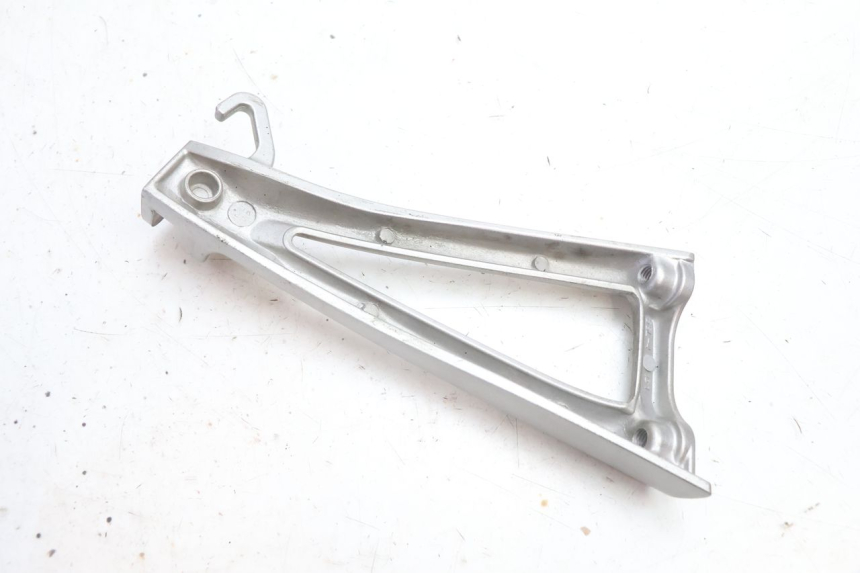 photo de SOPORTE ESTRIBERA TRASERA IZQUIERDA YAMAHA YZF R6 600 (2008 - 2009) - Primer plano técnico