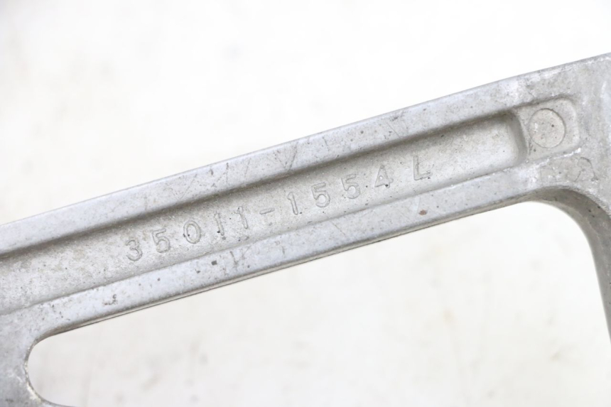 photo de SOPORTE ESTRIBERA TRASERA IZQUIERDA KAWASAKI ZR 7 750 (1999 - 2004) - Detalle de la pieza