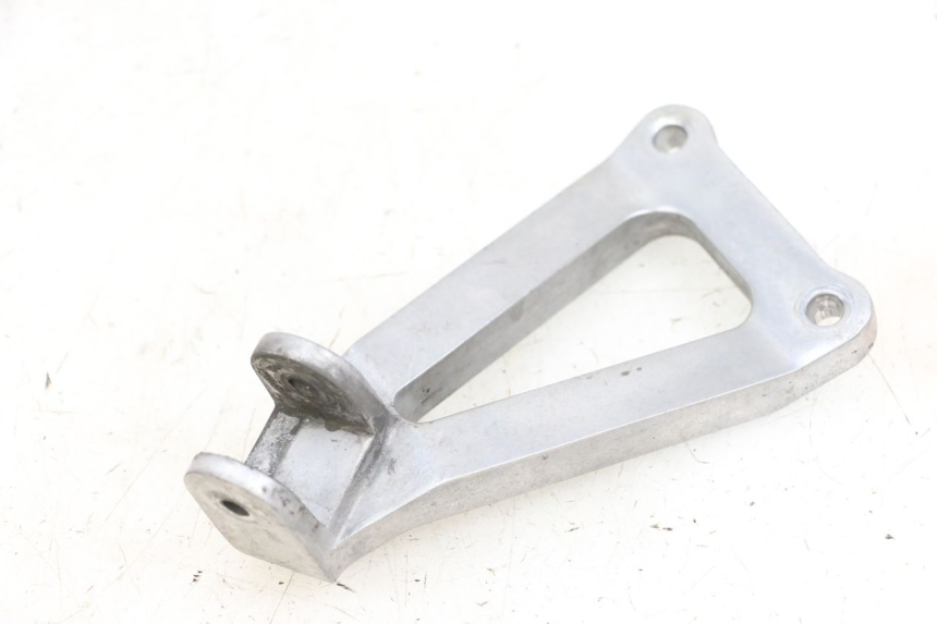 photo de SOPORTE ESTRIBERA TRASERA IZQUIERDA KAWASAKI ZR 7 750 (1999 - 2004) - Vista general del producto