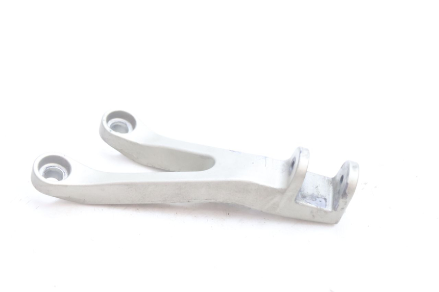 photo de SOPORTE ESTRIBERA TRASERA IZQUIERDA KAWASAKI ZX-6R ZX6R 600 (2000 - 2002) - Detalle de la pieza