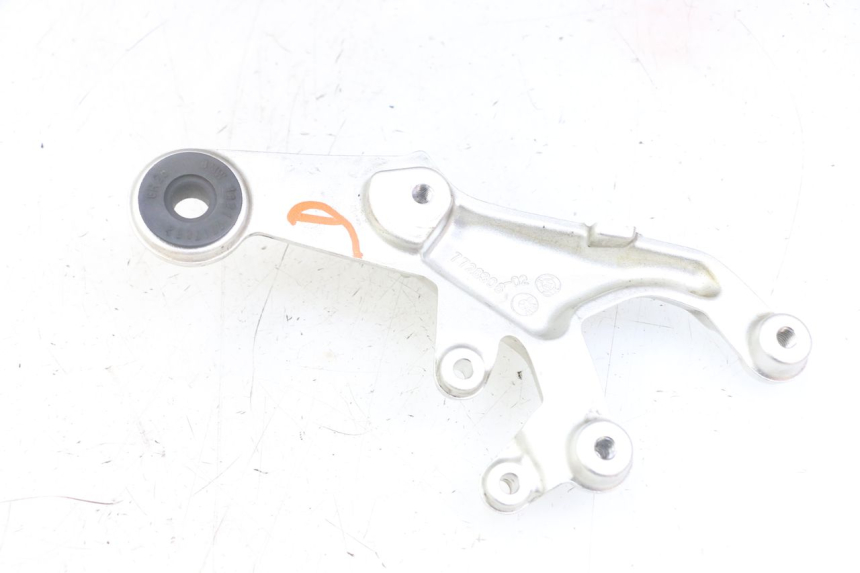 photo de SOPORTE ESTRIBERA DELANTERA DERECHA BMW S RR ABS S1000RR 1000 (2015 - 2018) - Detalle de la pieza