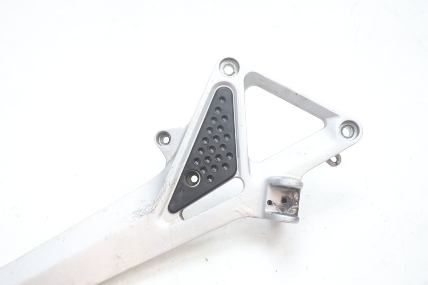 photo de SOPORTE ESTRIBERA DELANTERA DERECHA HONDA CB F HORNET 600 (2005 - 2006) - Zoom estado de uso