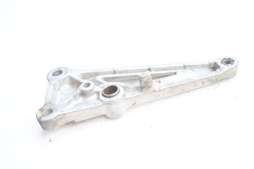 photo de SOPORTE ESTRIBERA DELANTERA DERECHA HONDA CB TWO FIFTY 250 (1991 - 2002) - Primer plano técnico