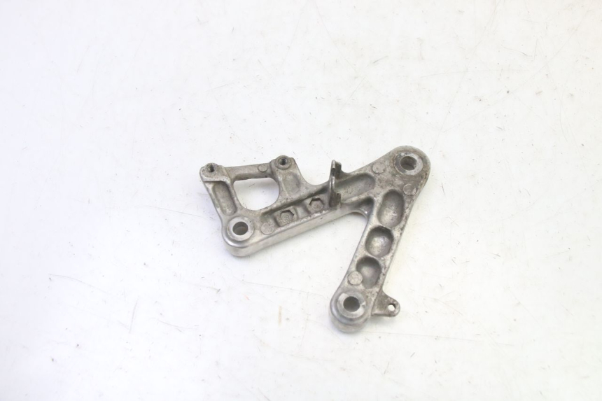 photo de SOPORTE ESTRIBERA DELANTERA DERECHA HONDA CBR RR FIREBLADE 900 (1992 - 1994) - Zoom estado de uso