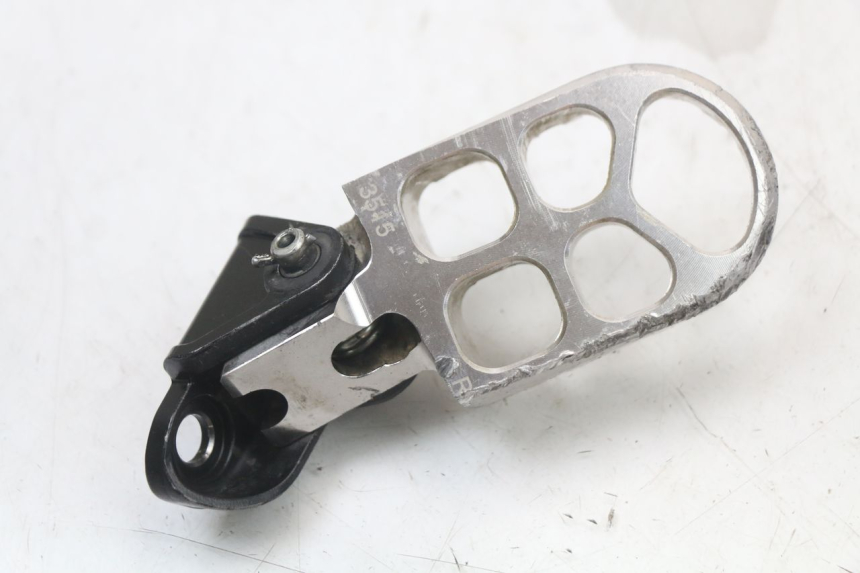 photo de SOPORTE ESTRIBERA DELANTERA DERECHA HONDA CRF R 250 (2020 - 2021) - Estado de la superficie y material