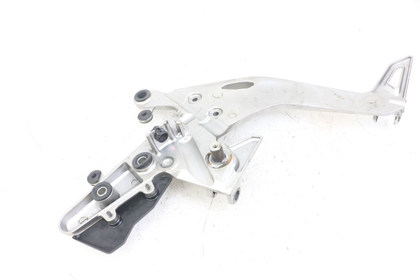 photo de SOPORTE ESTRIBERA DELANTERA DERECHA KAWASAKI ER-6 ER6 N 650 (2012 - 2016) - Detalle de la pieza