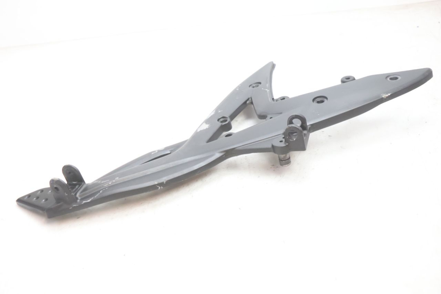 photo de SOPORTE ESTRIBERA DELANTERA DERECHA KAWASAKI ER-6 ER6 N 650 (2005 - 2009) - Otra perspectiva