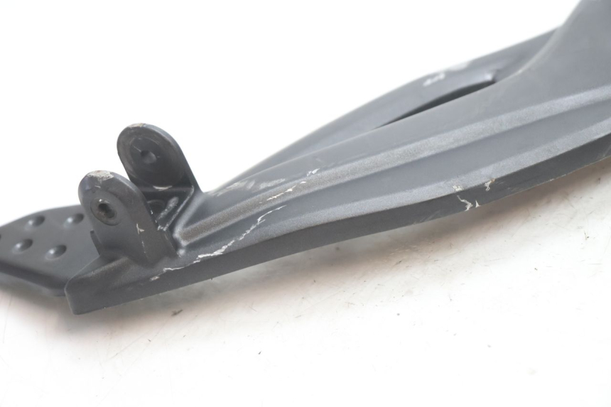 photo de SOPORTE ESTRIBERA DELANTERA DERECHA KAWASAKI ER-6 ER6 N 650 (2005 - 2009) - Primer plano técnico