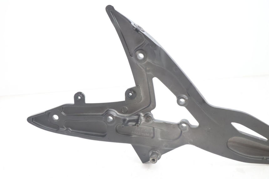 photo de SOPORTE ESTRIBERA DELANTERA DERECHA KAWASAKI ER-6 ER6 N 650 (2005 - 2009) - Recambio usado revisado