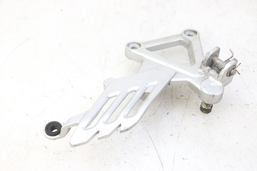 photo de SOPORTE ESTRIBERA DELANTERA DERECHA STAHO FH 50 (2018 - 2019) - Detalle de la pieza