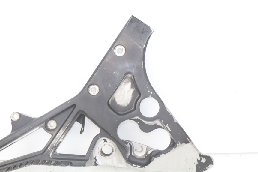 photo de PLACA DE APOYO DELANTERA DERECHA YAMAHA FJ 3CX 1200 (1986 - 1996) - Primer plano técnico
