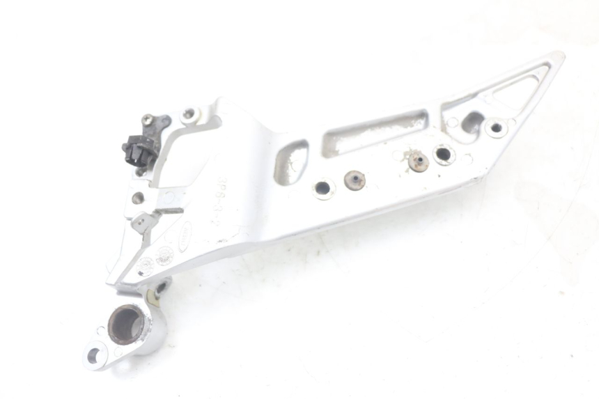 photo de PLACA DE APOYO DELANTERO DERECHO YAMAHA FJR ABS 1300 (2006 - 2012) - Recambio usado revisado