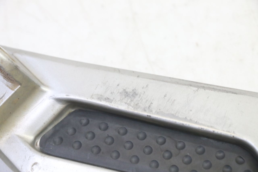 photo de PLACA DE APOYO DELANTERO DERECHO YAMAHA FJR ABS 1300 (2006 - 2012) - Otra perspectiva