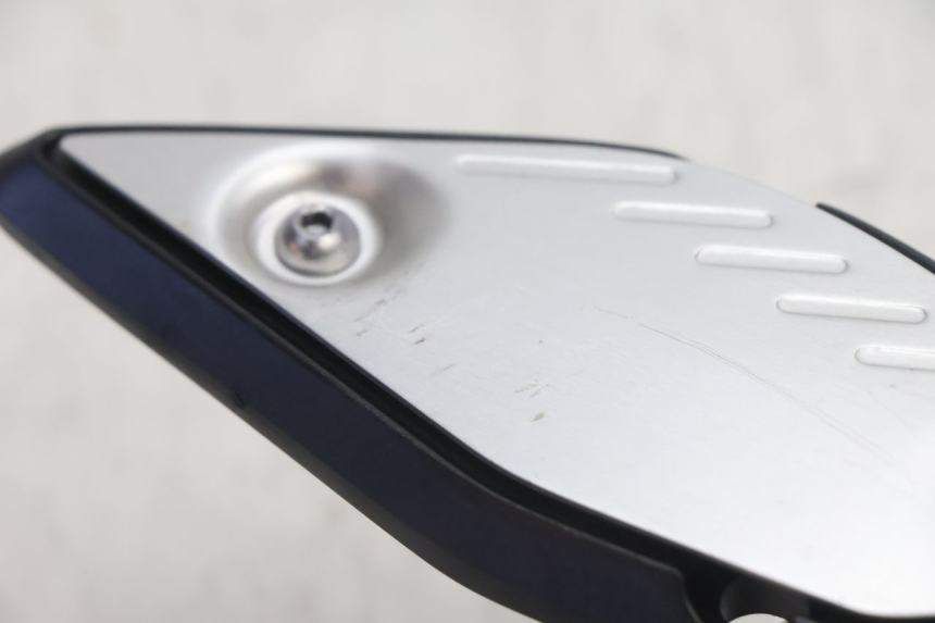 photo de SOPORTE ESTRIBERA DELANTERA DERECHA YAMAHA FZ8 800 (2010 - 2016) - Zoom estado de uso
