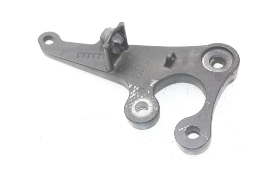 photo de SOPORTE ESTRIBERA DELANTERA DERECHA SUZUKI GSX-R GSXR K16 1000 (2012 - 2016) - Zoom estado de uso