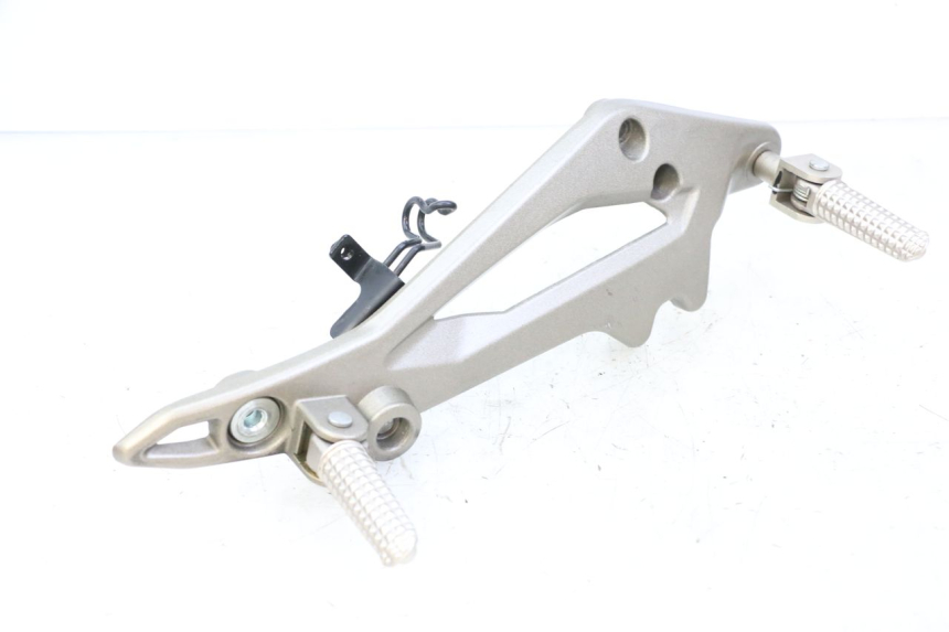 photo de SOPORTE ESTRIBERA DELANTERA DERECHA KIDEN KD125-G 125 (2018 - 2022) - Vista principal