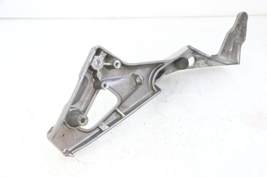 photo de SOPORTE ESTRIBERA DELANTERA DERECHA HONDA NTV DEAUVILLE ABS 700 (2007 - 2016) - Zoom estado de uso