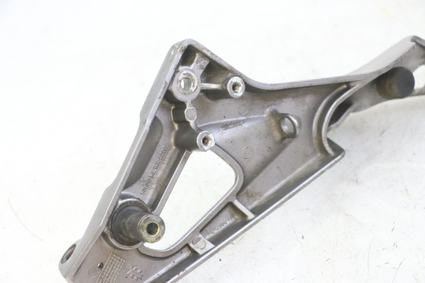 photo de SOPORTE ESTRIBERA DELANTERA DERECHA HONDA NTV DEAUVILLE ABS 700 (2007 - 2016) - Otra perspectiva