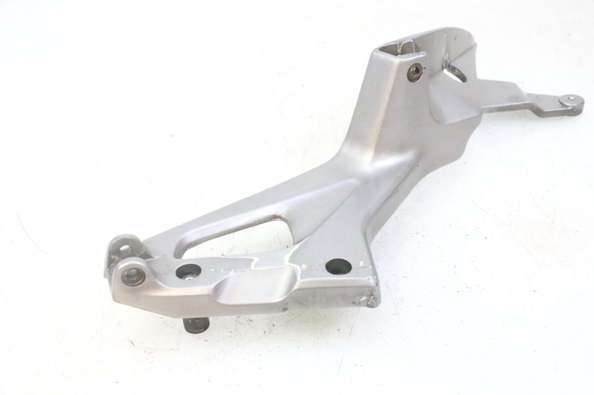 photo de SOPORTE ESTRIBERA DELANTERA DERECHA HONDA NTV DEAUVILLE ABS 700 (2007 - 2016) - Detalles de los puntos de fijación