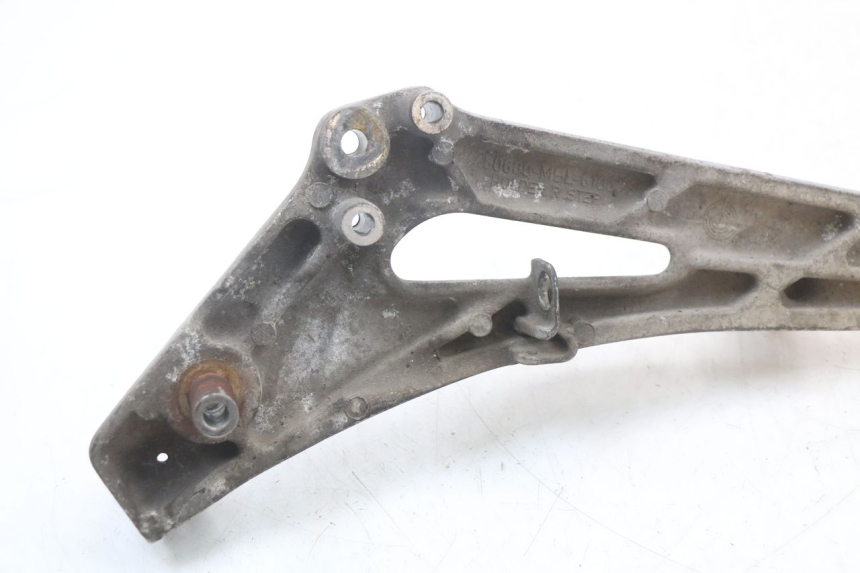 photo de PLACA DE APOYO DELANTERA DERECHA HONDA NTV DEAUVILLE 650 (1998 - 2001) - Vista general del producto