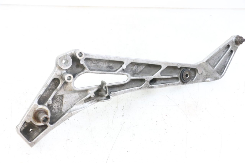 photo de PLACA DE APOYO DELANTERA DERECHA HONDA NTV DEAUVILLE 650 (1998 - 2001) - Primer plano técnico