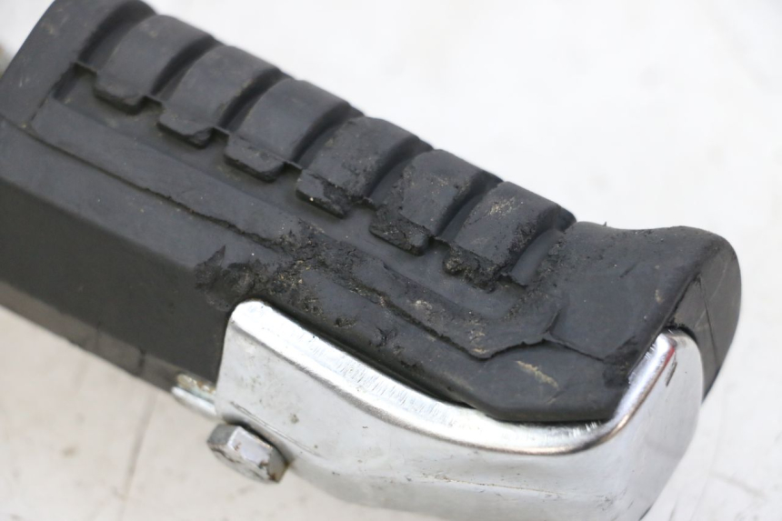 photo de SOPORTE ESTRIBERA DELANTERA DERECHA REGAL RAPTOR RAXTER 2 125 (2007 - 2015) - Zoom estado de uso