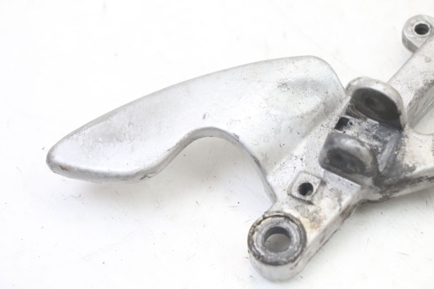 photo de SOPORTE ESTRIBERA DELANTERA DERECHA APRILIA RS 50 (1999 - 2005) - Detalle de la pieza