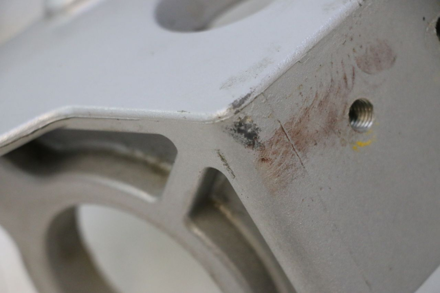 photo de SOPORTE ESTRIBERA DELANTERA DERECHA CAN-AM SPYDER RS 1000 (2008 - 2012) - Detalle de la pieza