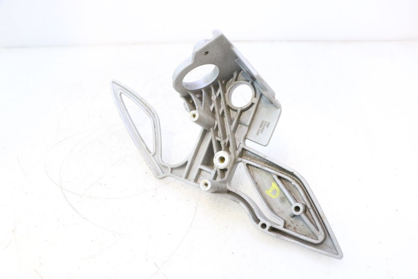 photo de SOPORTE ESTRIBERA DELANTERA DERECHA CAN-AM SPYDER RS 1000 (2008 - 2012) - Estado de la superficie y material