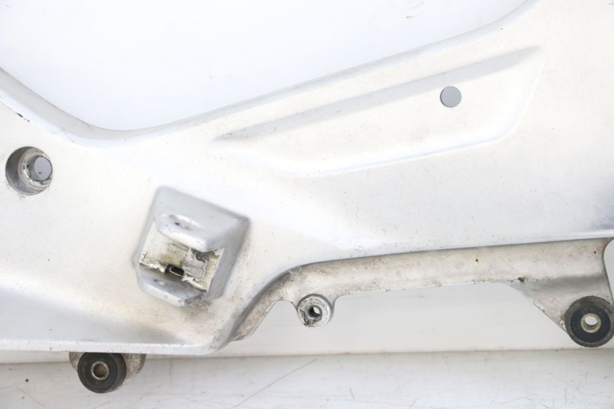 photo de SOPORTE ESTRIBERA DELANTERA DERECHA HONDA ST PAN EUROPEAN 1300 (2002 - 2013) - Características distintivas