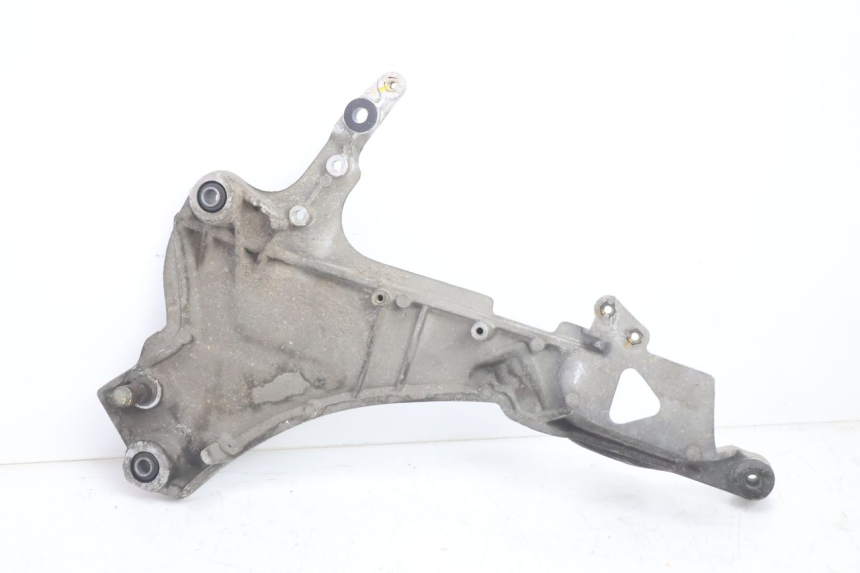 photo de SOPORTE ESTRIBERA DELANTERA DERECHA HONDA ST PAN EUROPEAN 1100 (1990 - 2002) - Primer plano técnico