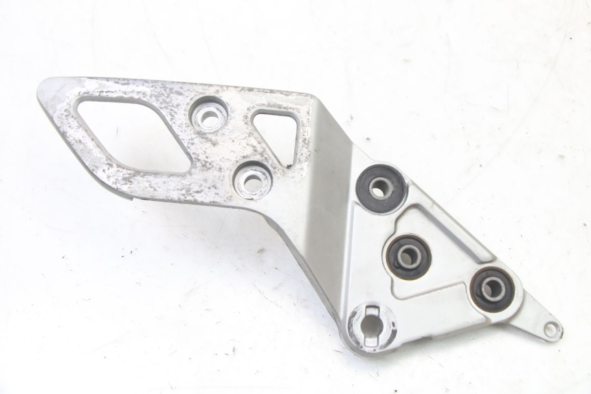 photo de SOPORTE ESTRIBERA DELANTERA DERECHA SUZUKI GSX F GSXF 650 (2007 - 2015) - Vista principal