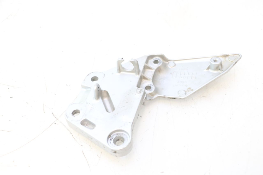photo de SOPORTE ESTRIBERA DELANTERA DERECHA SUZUKI SV S 650 (2003 - 2009) - Zoom estado de uso
