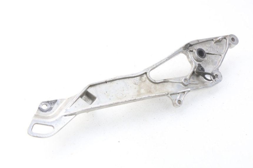 photo de SOPORTE ESTRIBERA DELANTERA DERECHA YAMAHA TDM ABS 900 (2002 - 2014) - Primer plano técnico