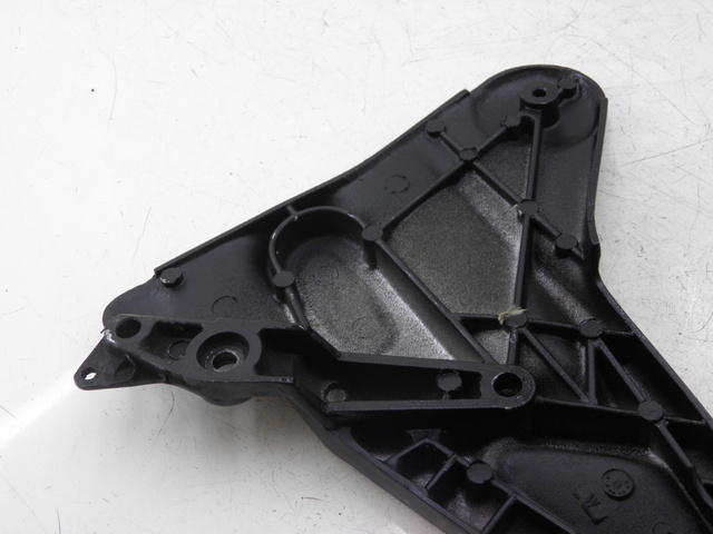 photo de SOPORTE ESTRIBERA DELANTERA DERECHA TRIUMPH TROPHY 1200 (1996 - 2003) - Otra perspectiva