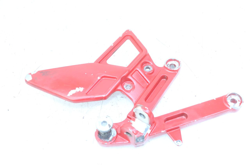 photo de SOPORTE ESTRIBERA DELANTERA DERECHA YAMAHA TZR 50 (2008 - 2016) - Vista principal