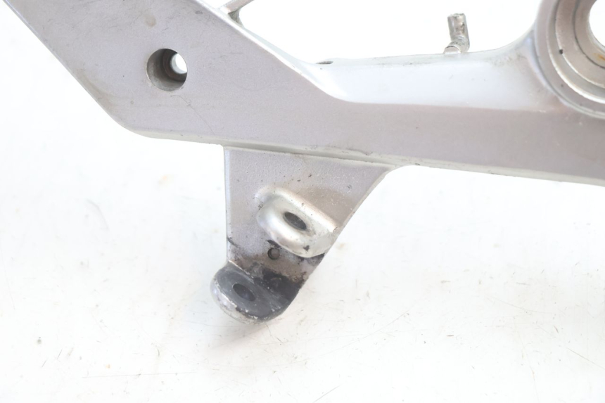 photo de SOPORTE ESTRIBERA DELANTERA DERECHA HONDA VFR FI RC46 800 (1998 - 2001) - Zoom estado de uso