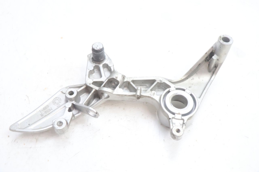 photo de SOPORTE ESTRIBERA DELANTERA DERECHA HONDA VFR FI RC46 800 (1998 - 2001) - Estado de la superficie y material