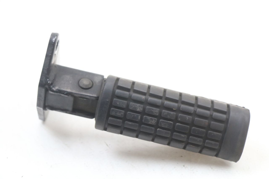 photo de PLATINA DE APOYO DELANTERO DERECHO SUZUKI VL INTRUDER 125 (2004 - 2007) - Detalle de la pieza