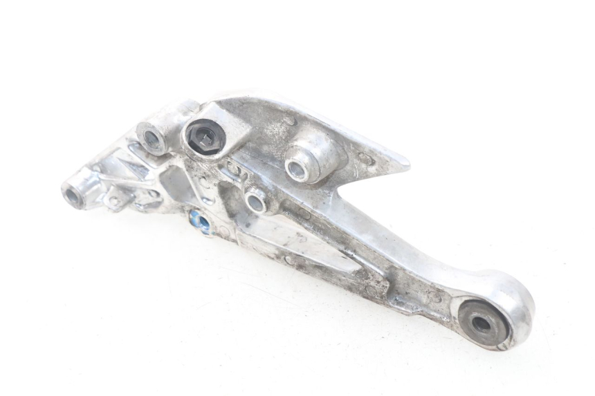 photo de SOPORTE ESTRIBERA DELANTERA DERECHA YAMAHA XJ600 XJ DIVERSION 600 (1992 - 1997) - Otra perspectiva